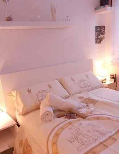 Helle Wohlfuehloase Mit Parkplatz Im Suedviertel Apartman *